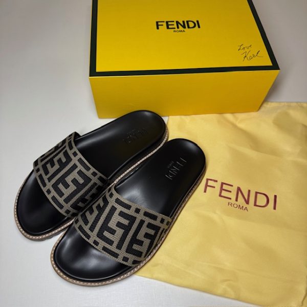 Chinelo Fendi Malha