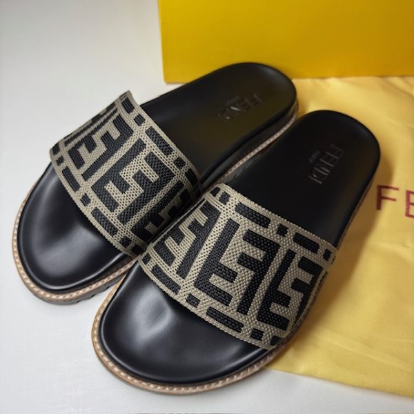 Chinelo Fendi Malha - Image 2