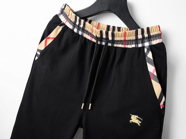 Conjunto Burberry Preto - Imagem 2