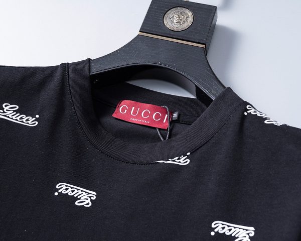 Conjunto Gucci Estampa Logo - Imagem 2