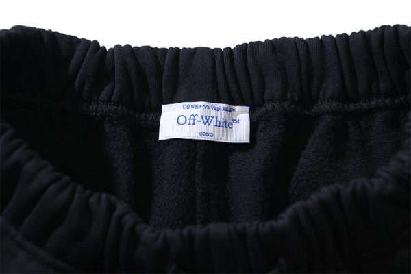 Bermuda Off White Estrelas Preta - Imagem 11